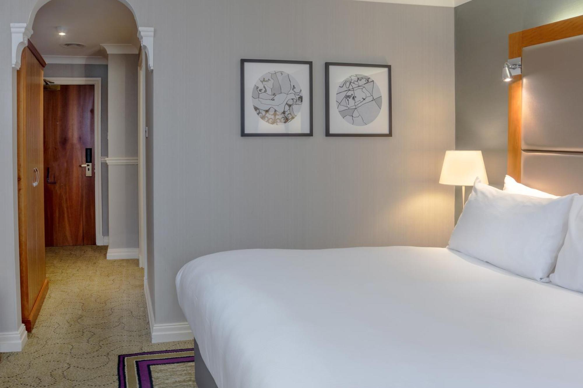 The Park Royal Hotel & Spa Warrington Room photo